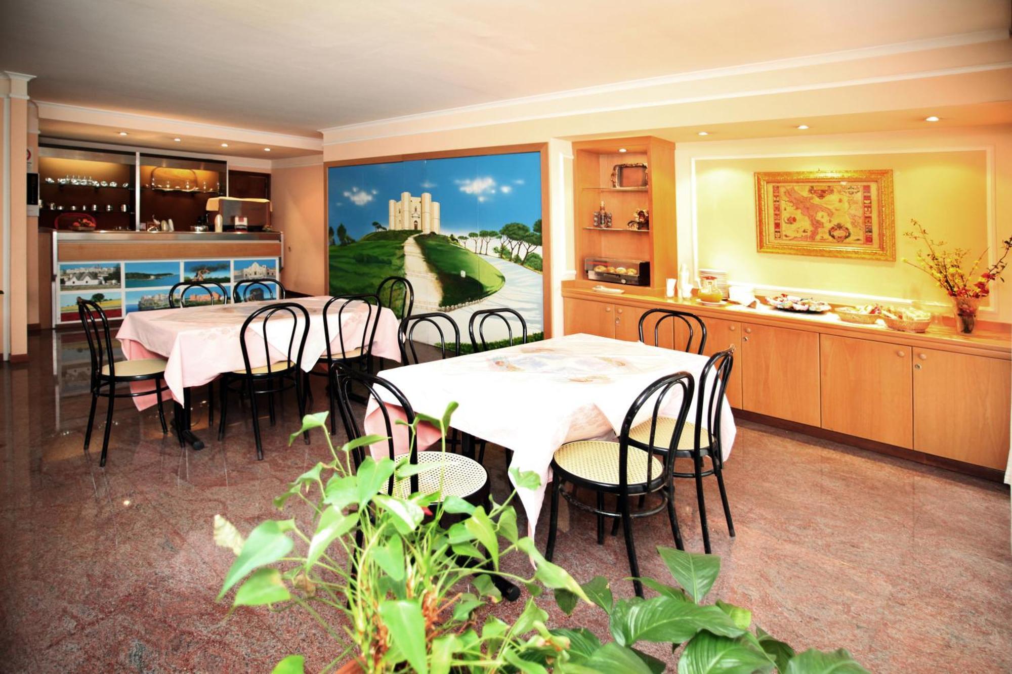 Hotel Cristal Bari Esterno foto