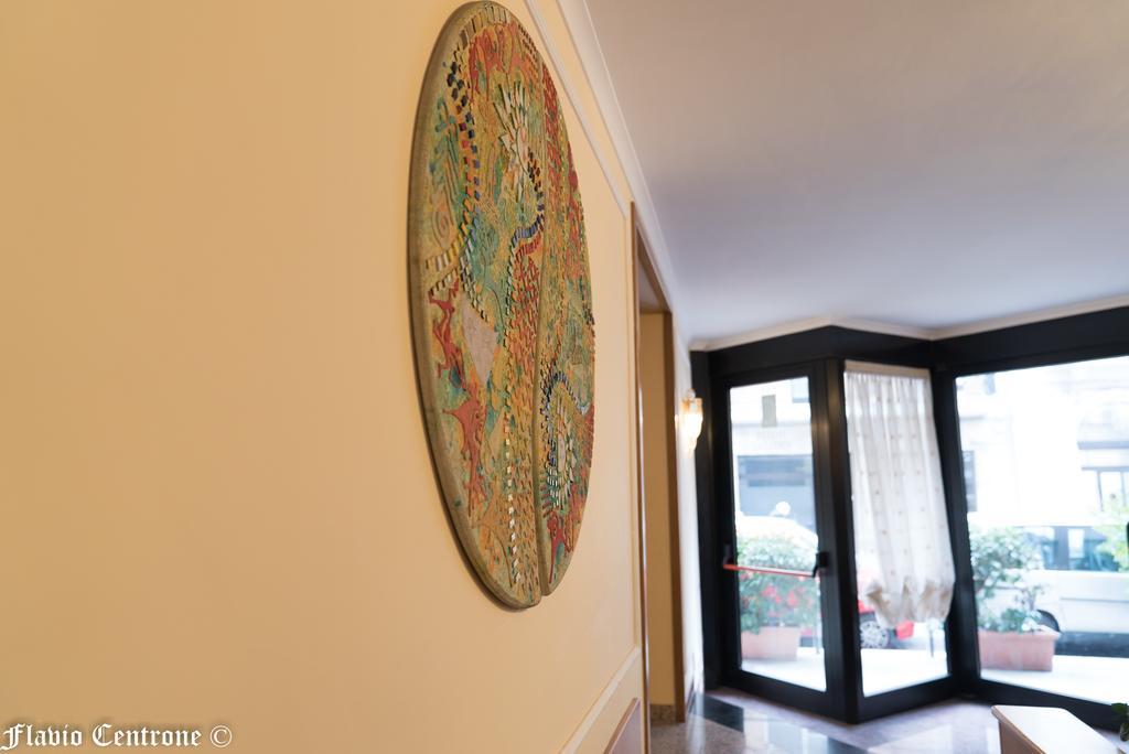Hotel Cristal Bari Esterno foto