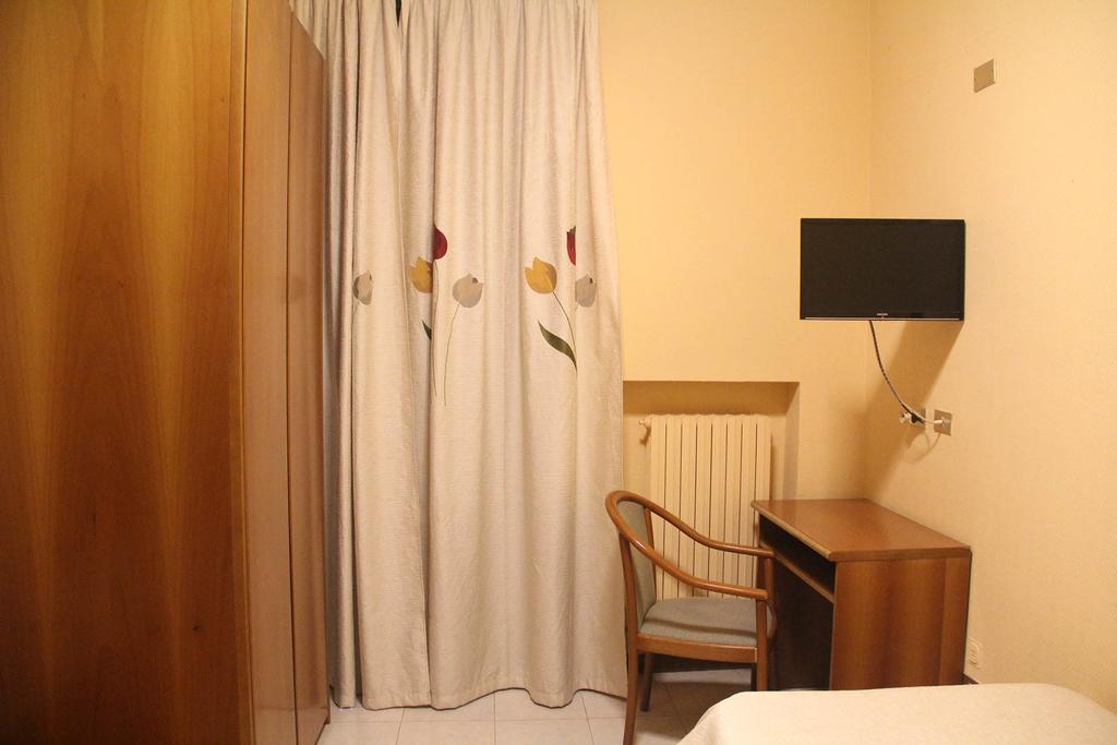 Hotel Cristal Bari Esterno foto