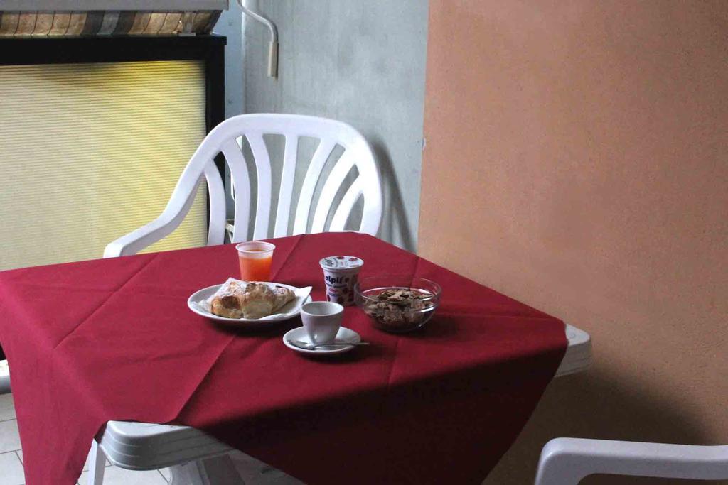 Hotel Cristal Bari Esterno foto