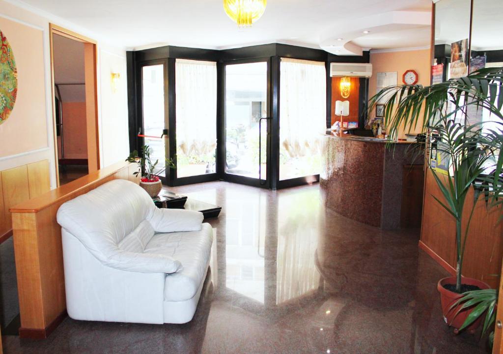 Hotel Cristal Bari Esterno foto